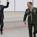 E-mail aponta que pedras preciosas para Bolsonaro tinham que ser “entregues em mão“ a Cid