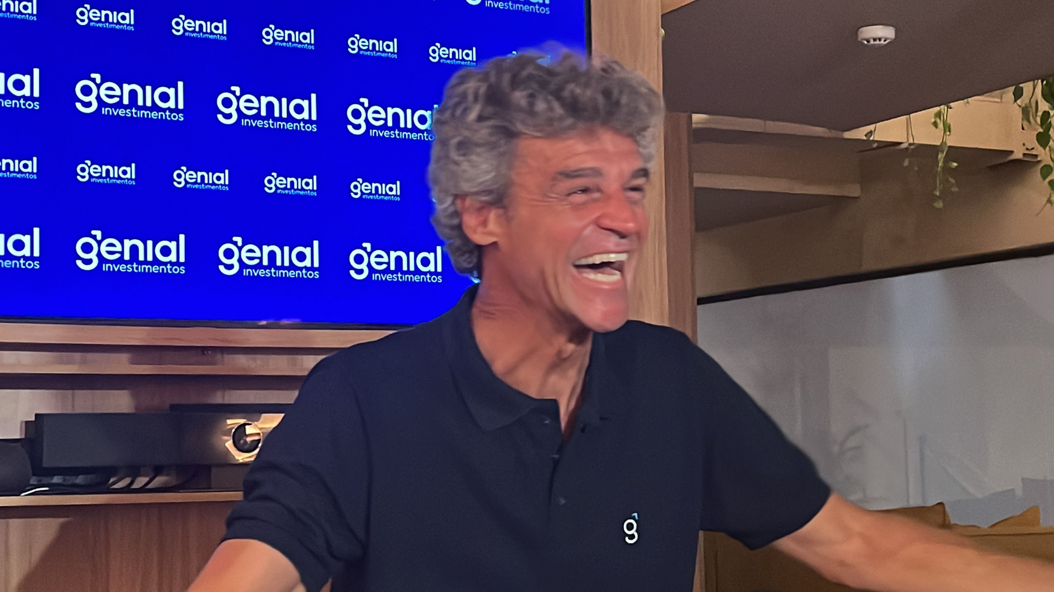 Guga compara trajetórias e vê João Fonseca no caminho para ser número 1 do mundo