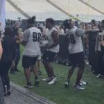Jogadores do Philadelphia Eagles 'caem no samba' antes de jogo da NFL no Brasil