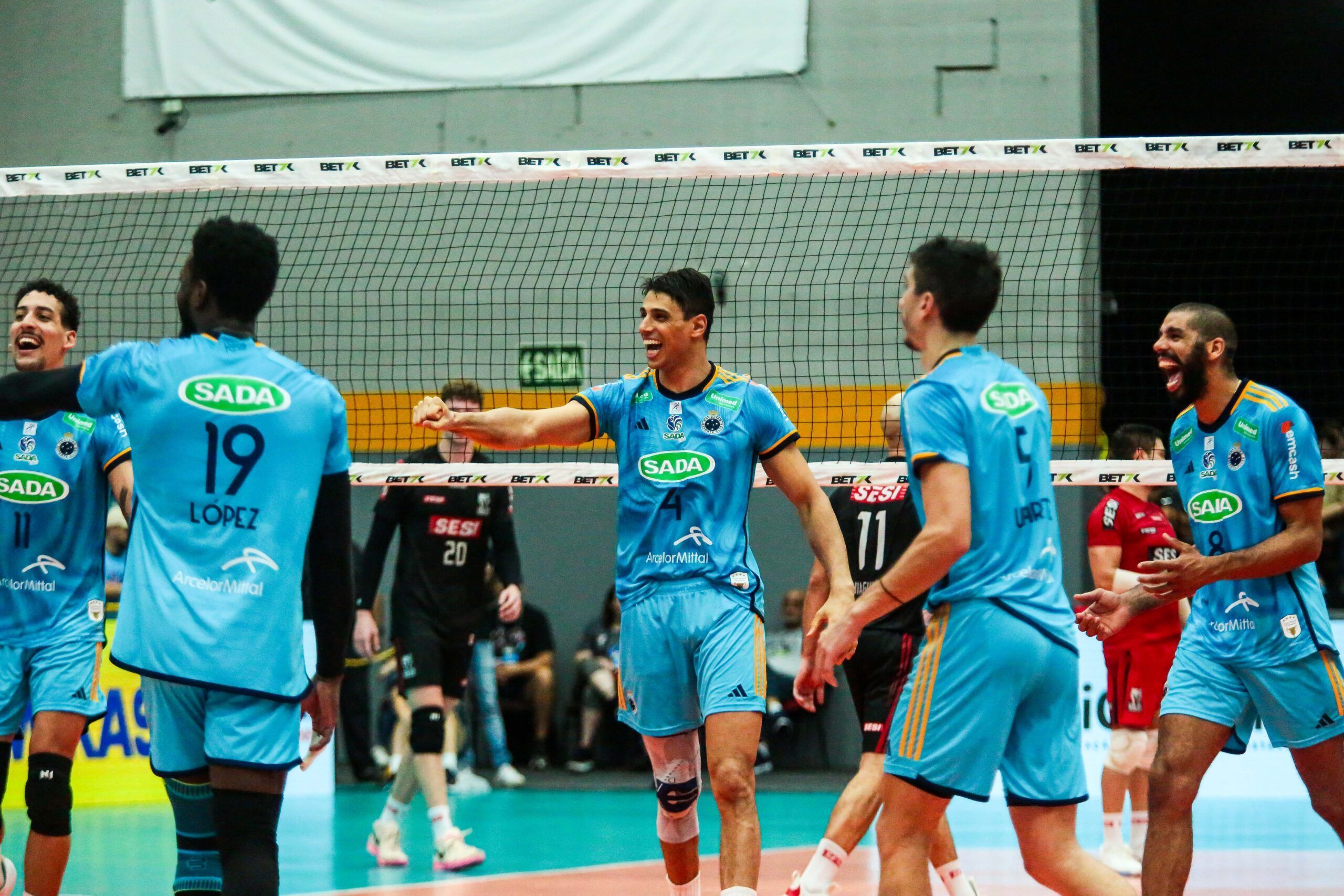 Sada Cruzeiro vence Sesi Bauru e se classifica à final da Copa Brasil de Vôlei