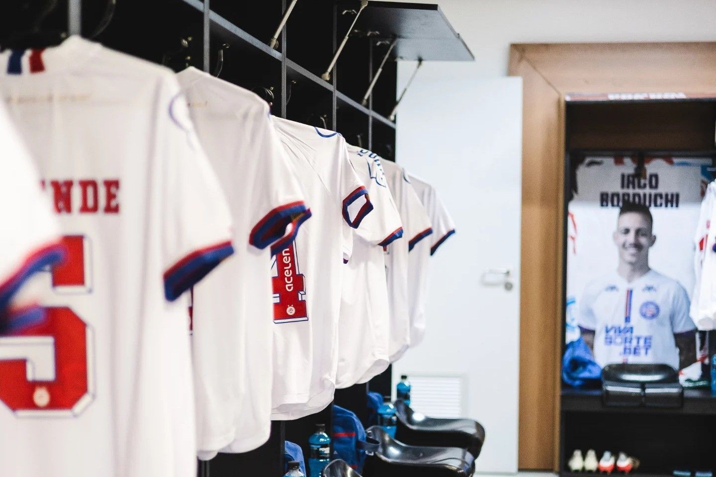 Escalação do Bahia: Ceni surpreende e põe titular no banco contra o Boston River