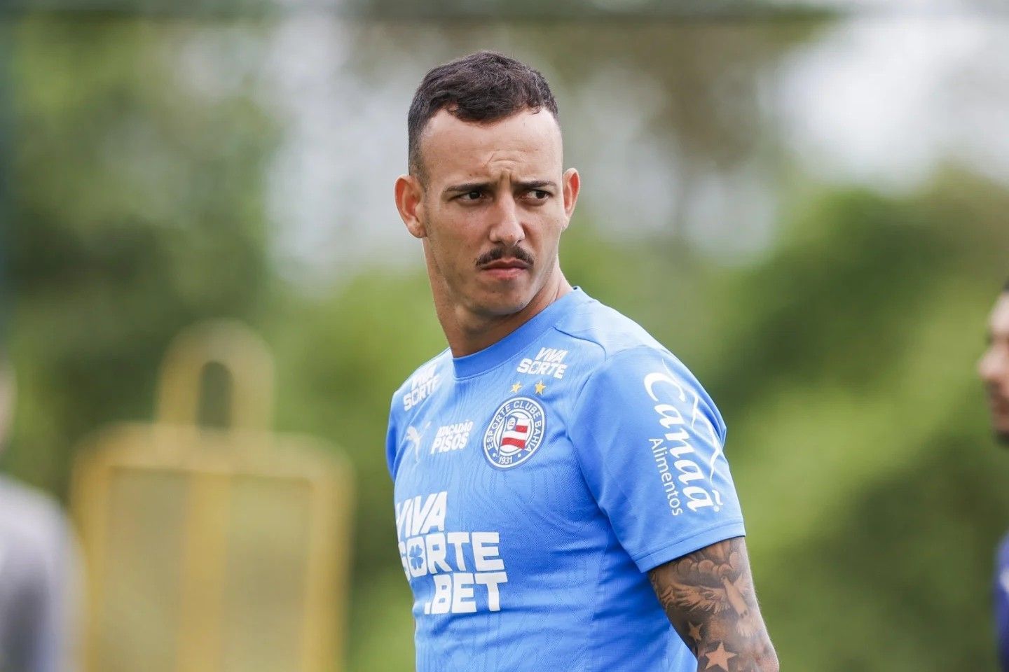 Inter avança pela contratação do lateral-esquerdo Iago Borduchi, do Bahia