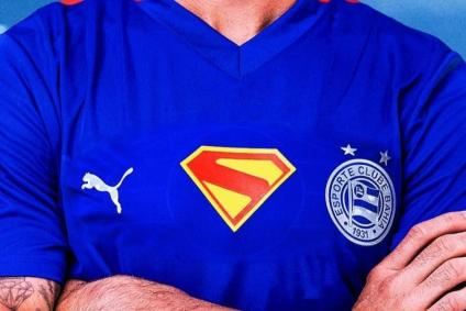 Detalhe da nova camisa do Bahia em parceria com a Warner Bros.