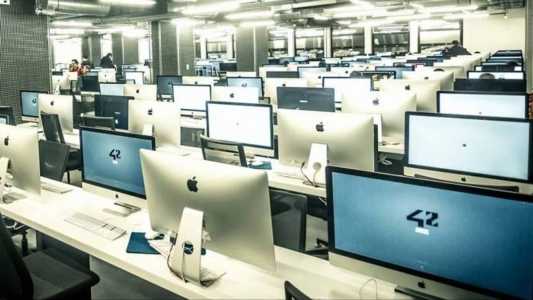 École 42 tem modelo inovador de aprendizado