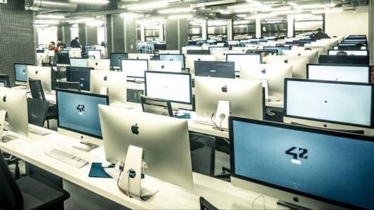 École 42 tem modelo inovador de aprendizado