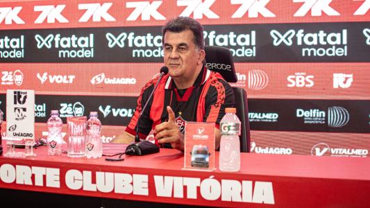 Fábio Mota, presidente do Vitória, durante entrevista coletiva nesta quarta-feira (10)