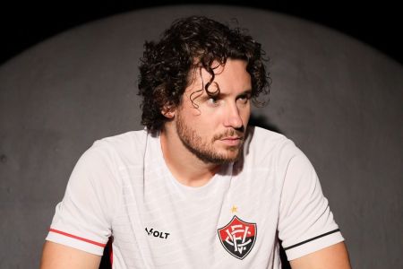 Nova camisa número dois do Vitória para a temporada 2025