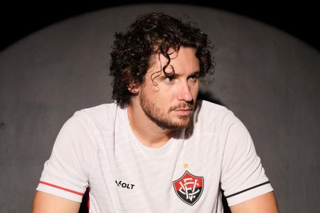 Nova camisa número dois do Vitória para a temporada 2025