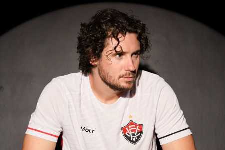 Nova camisa número dois do Vitória para a temporada 2025