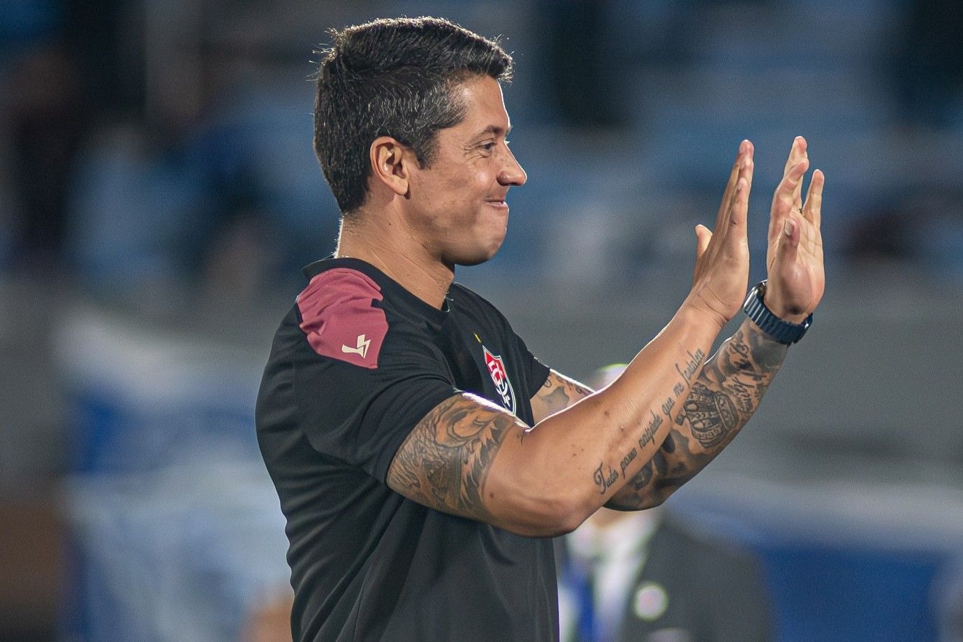 Mudou o discurso! Carpini revê objetivos do Vitória na Copa Sul-Americana