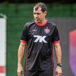 Vitória perde volante, mas tem retorno de outro para jogo contra RB Bragantino