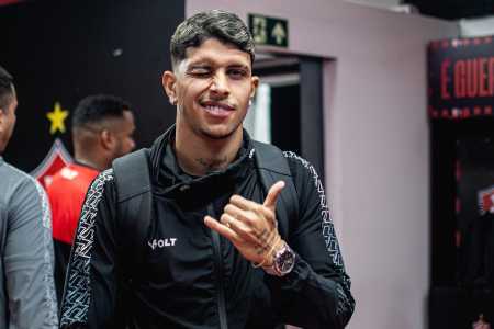 Felipe Cardoso, atacante do Vitória