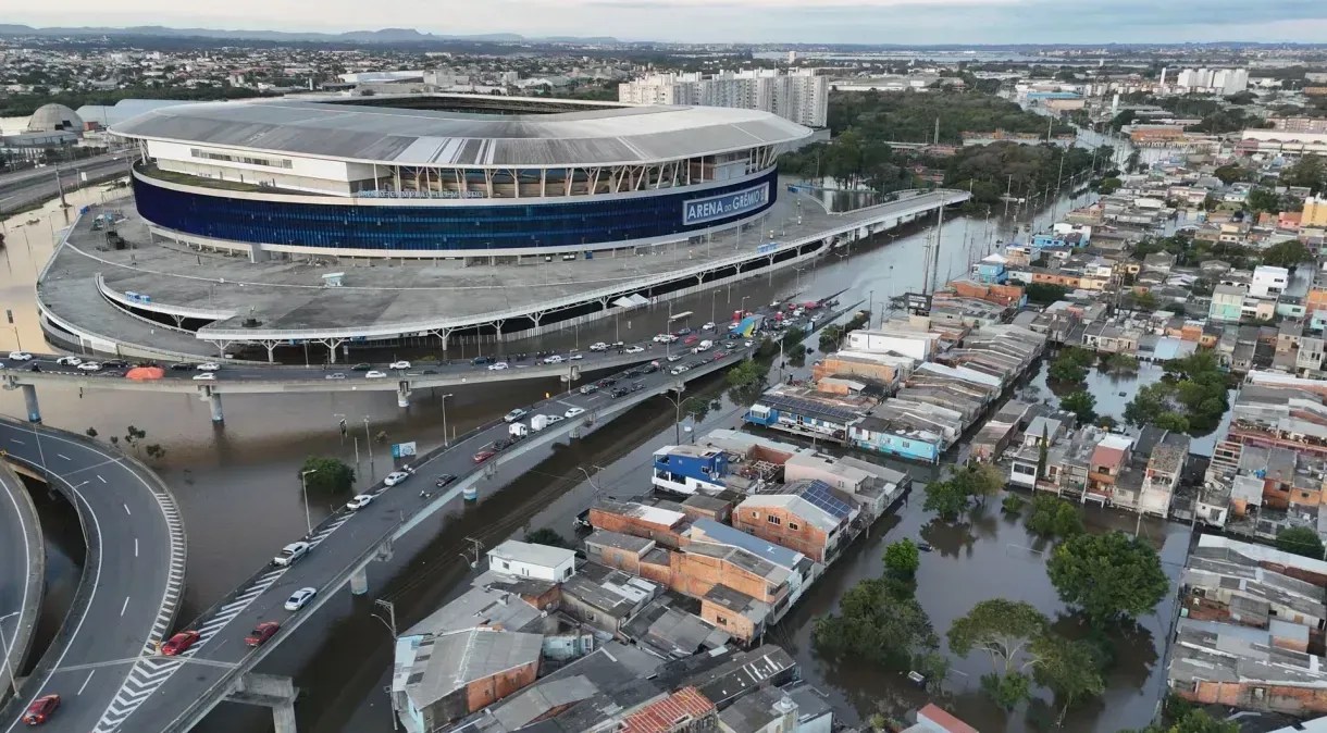 Presidente da Federação Gaúcha comenta os estragos das enchentes para o futebol