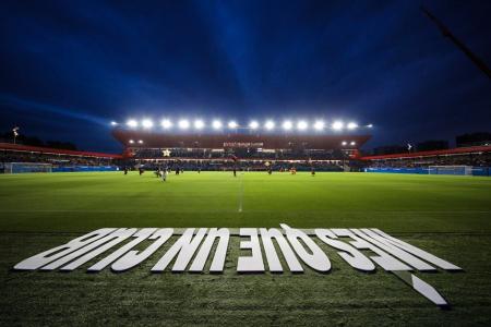 Estádio Johan Cruyff, que fica no CT do Barcelona, será palco da partida contra o Valencia, neste domingo (14)