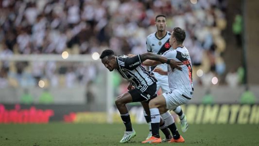 Edenilson foi acionado para a vaga do suspenso Pavón