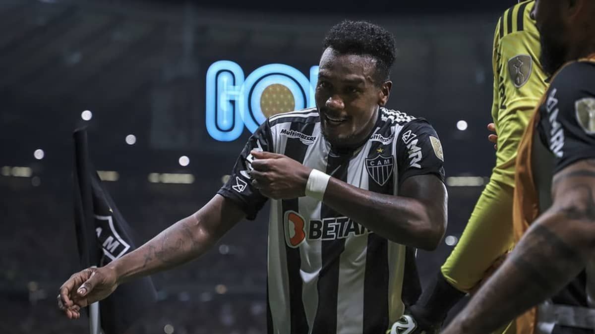 Edenilson admite acomodação do Atlético após primeiros gols contra o Carabobo: 'não é isso que treinamos' 