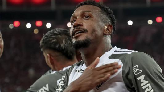 Edenilson marcou o segundo gol do Atlético na goleada por 3 a 0 sobre o Flamengo