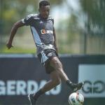 Atlético: Edenilson admite preferência pelo meio-campo, mas reforça versatilidade