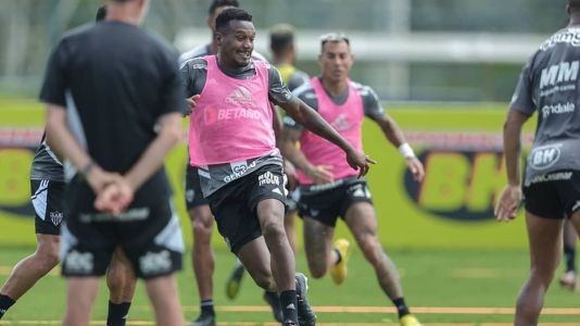 Edenilson treina sob o comando de Eduardo Coudet