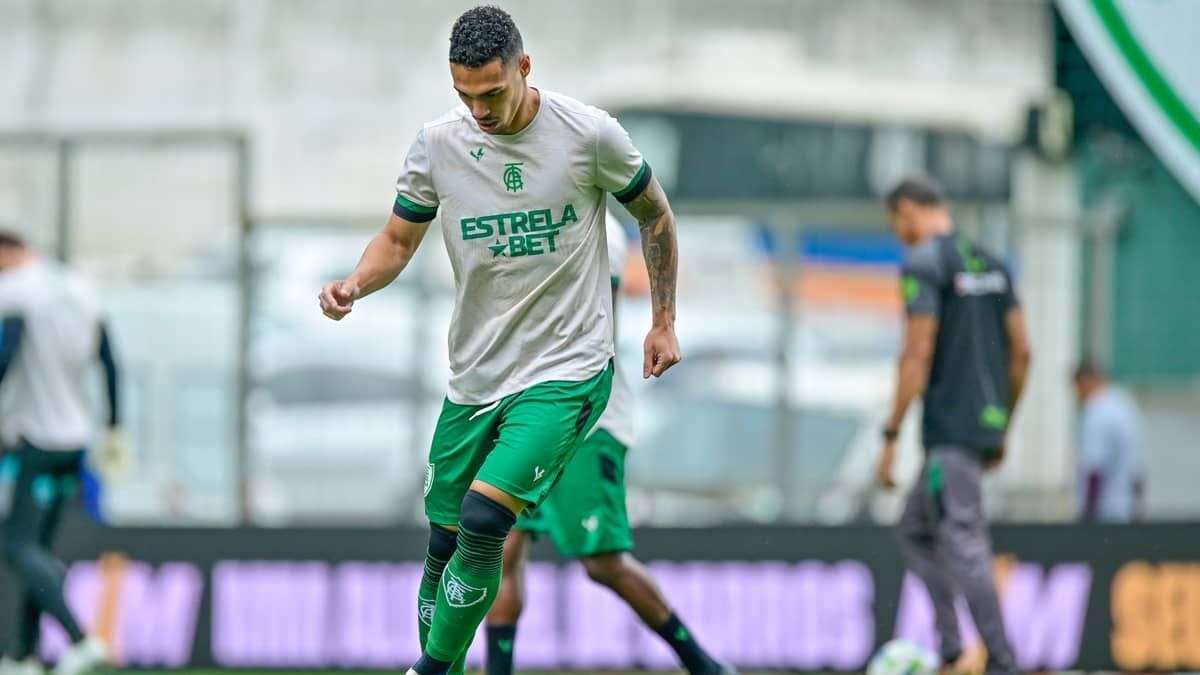 Zagueiro do América diz como superar o Cruzeiro e reforça luta na Série A: 'Muito possível'
