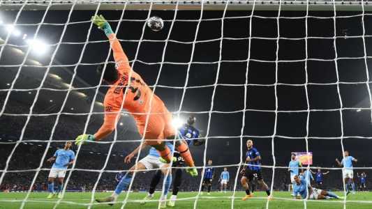 Ederson operou milagres no jogo contra a Inter de Milão