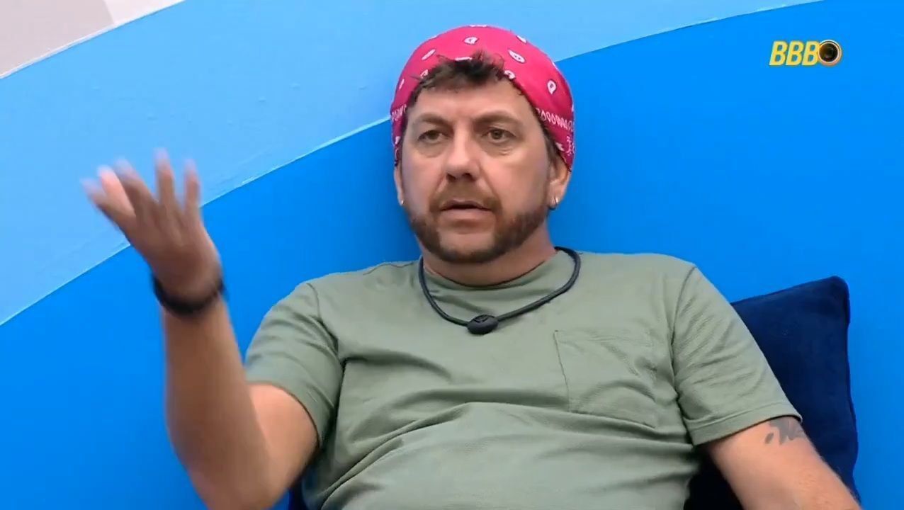 No Paredão do BBB 25, Edilberto arma plano para derrubar Vinícius e Aline: 'Monstro'