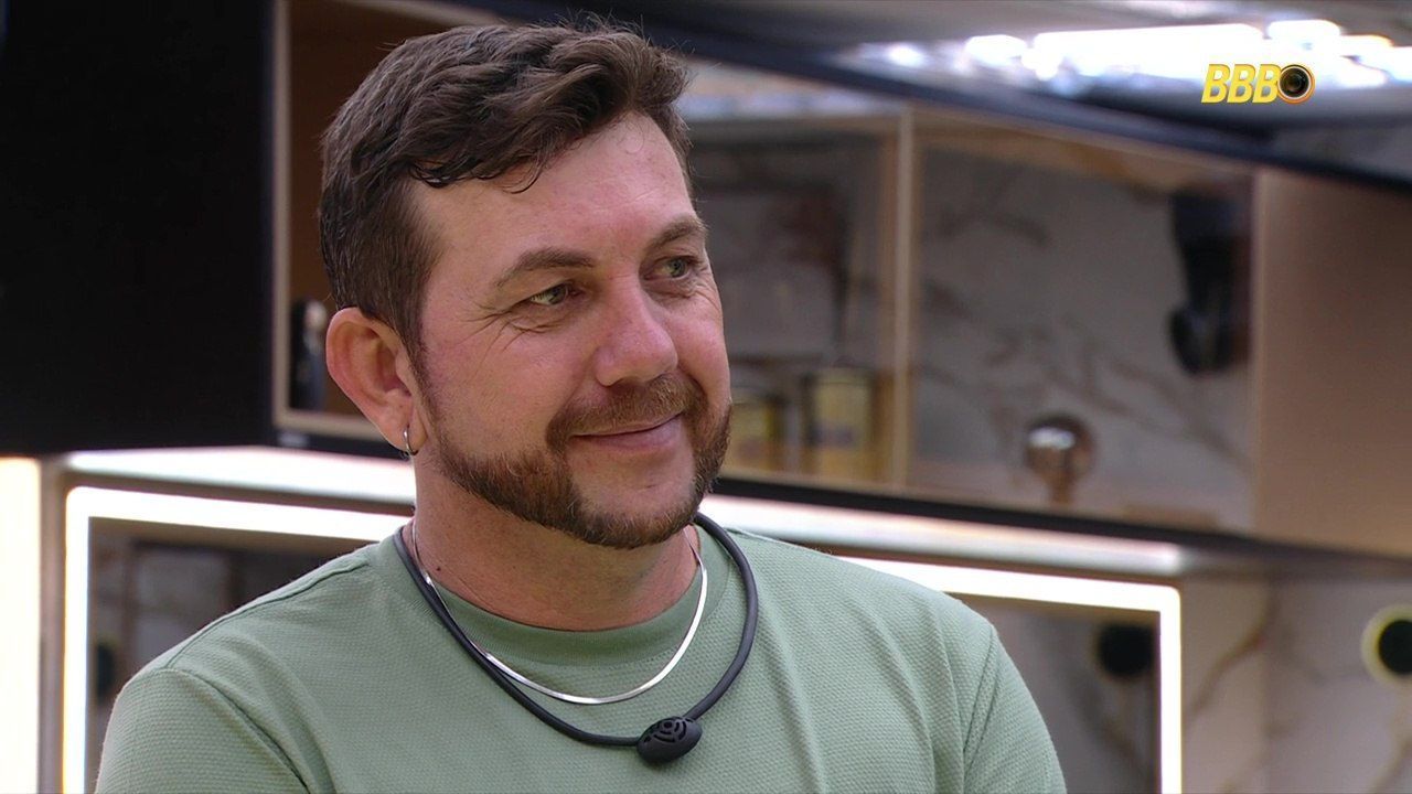 BBB 25: Edilberto faz comentário polêmico sobre bailarina de Anitta: 'minha mulher vai ficar brava'