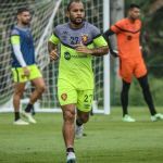 Edinho comenta luta por titularidade no Sport: 'Muitos jogadores bons nas pontas'