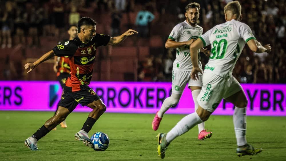 Sem cláusula impeditiva, Sport tem Negueba à disposição diante do Ceará