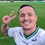 Edu é relacionado pelo Coritiba para duelo com o Cruzeiro