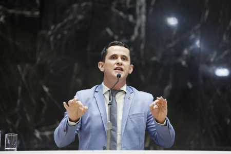 Eduardo Azevedo notificou a concessionária responsável pela MG-050