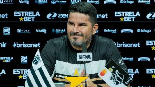 Eduardo Barroca, técnico do Ceará, deve fazer mudanças no time para efrentar o Tombense neste sábado