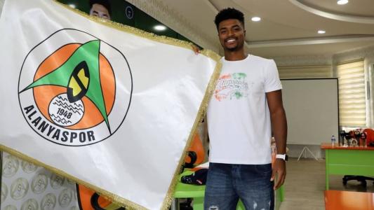 Eduardo Bauermann se transferiu para o Alanyaspor, da Turquia