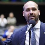 'Se passar, talvez esse seja meu ultimo mandato', diz Eduardo Bolsonaro sobre PL das Fake News