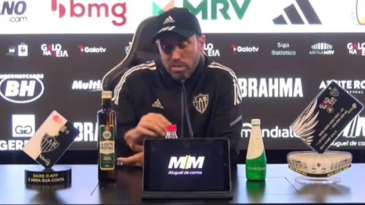 Eduardo Coudet alertou que Atlético vai jogar decisões importantes com elenco 'curto'