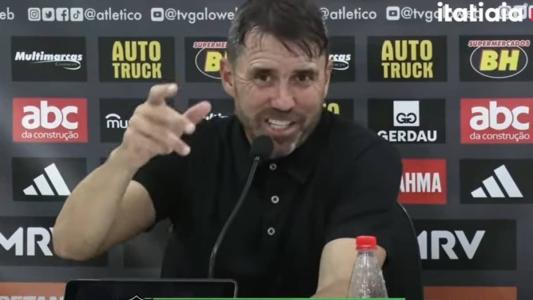 Eduardo Coudet brincou com repórter no final do jogo entre Atlético e América
