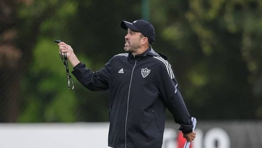 Eduardo Coudet define escalação do Atlético para enfrentar o Millonarios
