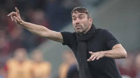Eduardo Coudet está satisfeito com desempenho do Atlético