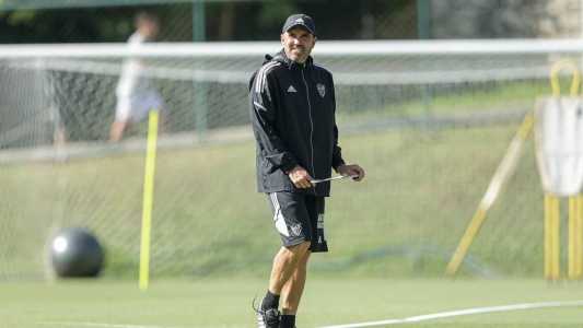 Eduardo Coudet foi contratado pelo Atlético em dezembro e tem contrato até o fim de 2024