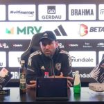 Coudet pede desculpas à direção do Atlético e diz que quer ficar no clube