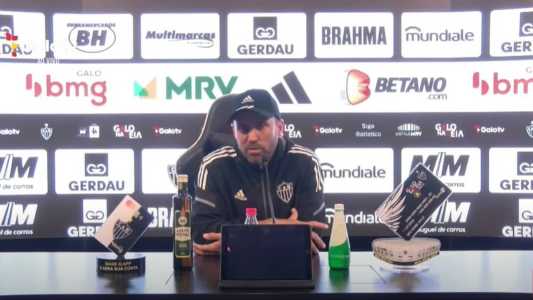 Eduardo Coudet pediu desculpas à diretoria do Atlético