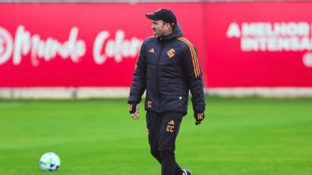 Eduardo Coudet pode preservar a equipe para enfrentar o Corinthians