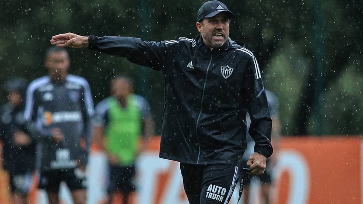 Coudet aguarda novos reforços no Atlético para a Copa Libertadores
