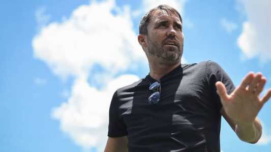 Eduardo Coudet seguirá no Atlético para a sequência da temporada