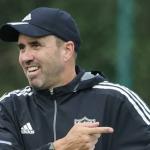 Atlético terá retorno de defensor para duelo com Internacional; saiba quem é