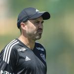 Atlético tem 20 jogadores de linha à disposição de Coudet