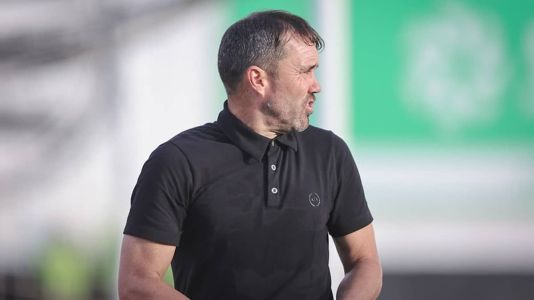 Eduardo Coudet terá decisões pela frente no comando do Atlético