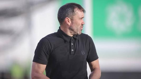 Eduardo Coudet terá decisões pela frente no comando do Atlético