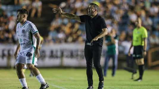 Eduardo Coudet usou todos os jogadores de linha do Atlético que estão à disposição