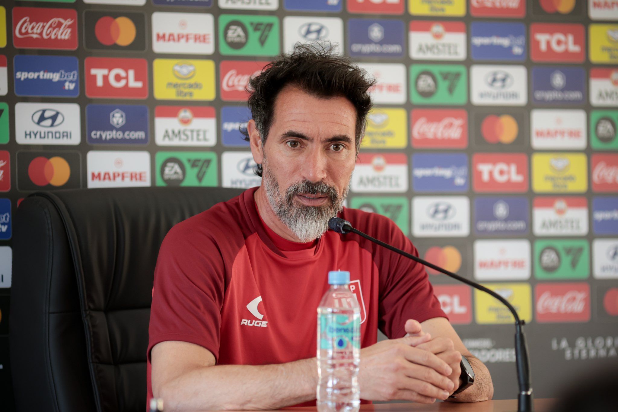 Técnico do Estudiantes projeta tirar 'conforto' do Flamengo no Maracanã